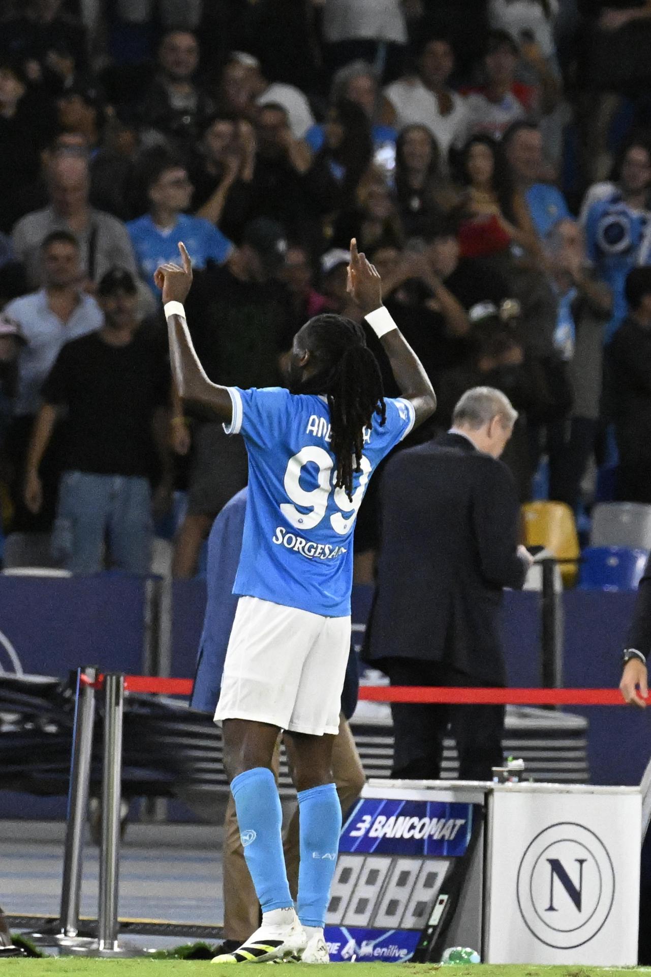 Frank Anguissa celebra el 1-0 del Nápoles. EFE/EPA/CIRO FUSCO