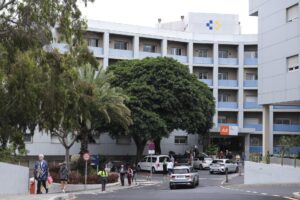 Imagen de archivo de un hospital canario. EFE/Alberto Valdés/Archivo