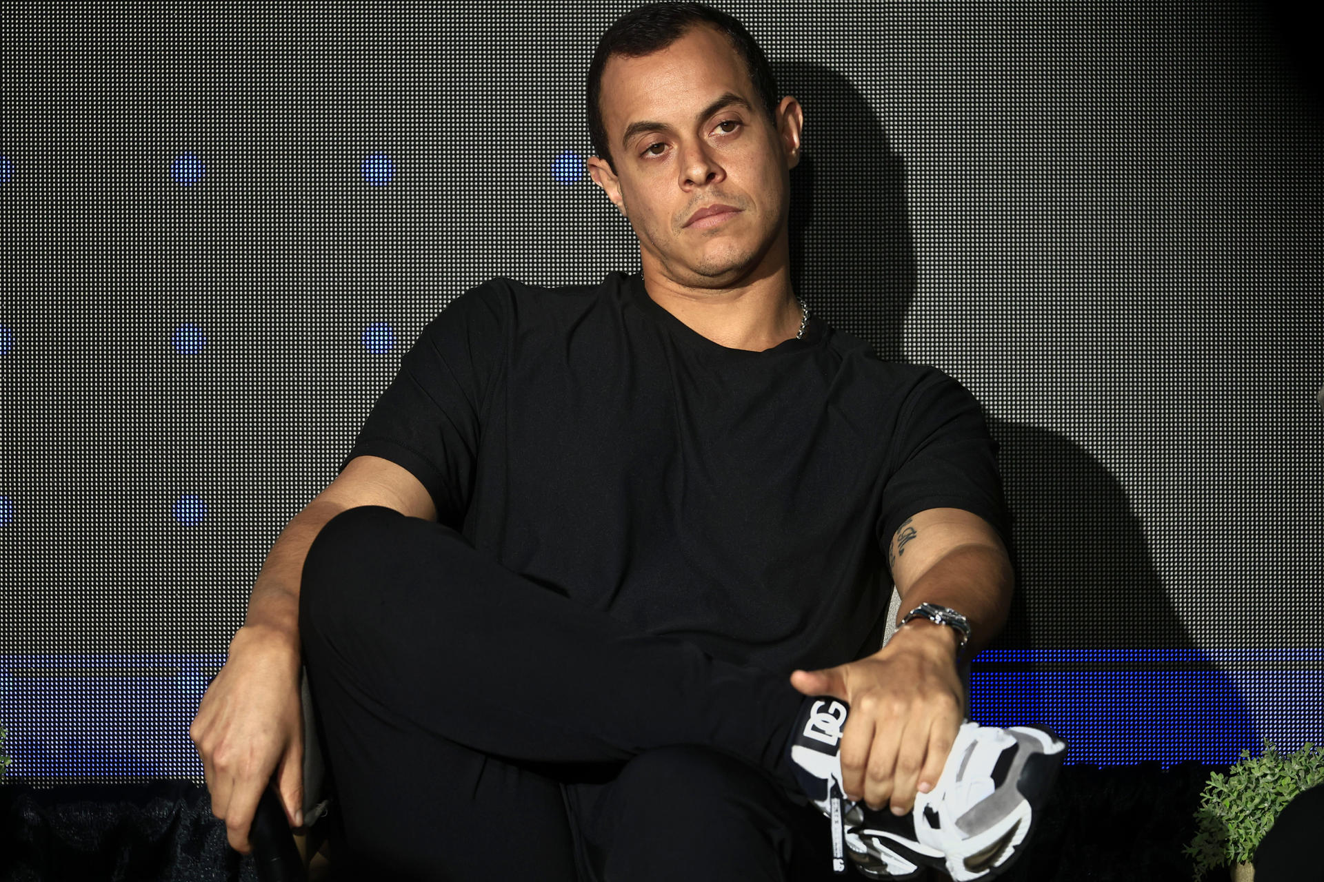 El productor Alejandro Pabón habla en el foro 'Puerto Rico como motor global en la música y entretenimiento', organizado por GFR Media y la Agencia EFE este martes, en San Juan (Puerto Rico). EFE/ Thais Llorca