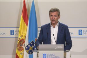El presidente da Xunta, Alfonso Rueda, comparece este lunes ante los medios de comunicación en Sntiago. EFE/XURXO MARTÍNEZ