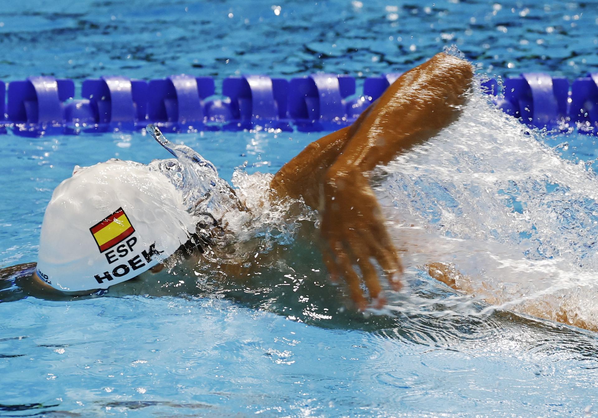 Luca Hoek, durante su participación en el relevo mixto 4x100 libre de los Mundiales de Singapur. EFE/EPA/RUNGROJ YONGRIT
