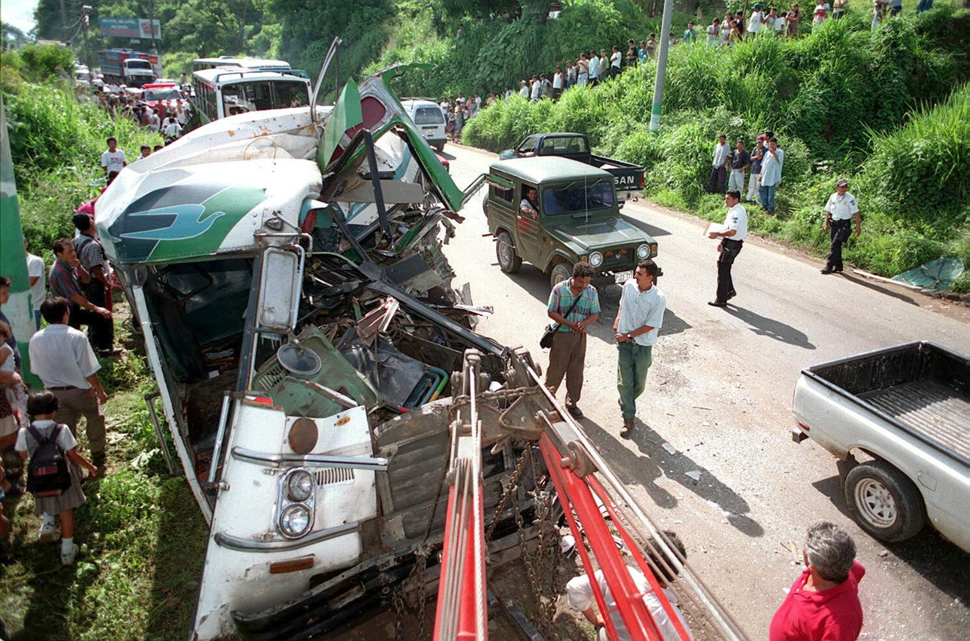 Fotografía de archivo de un accidente vial al Noreste de San Salvador, El Salvador. EFE/Wilfredo Díaz