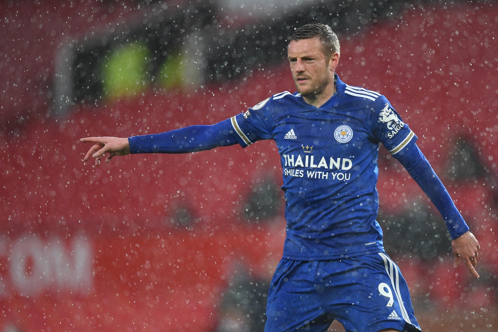 Fotografía de Michael Regan en la que puede verse una foto de archivo del 11 de mayo de 2021 de Jamie Vardy, del Leicester, durante un partido de la Premier League inglesa ante el Manchester United.