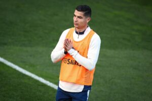 Fotografía de Rodrigo Antunes, en la que puede verse en una imagen de archivo del 18 de marzo de 2025 al futbolista portugués Cristiano Ronaldo. EFE