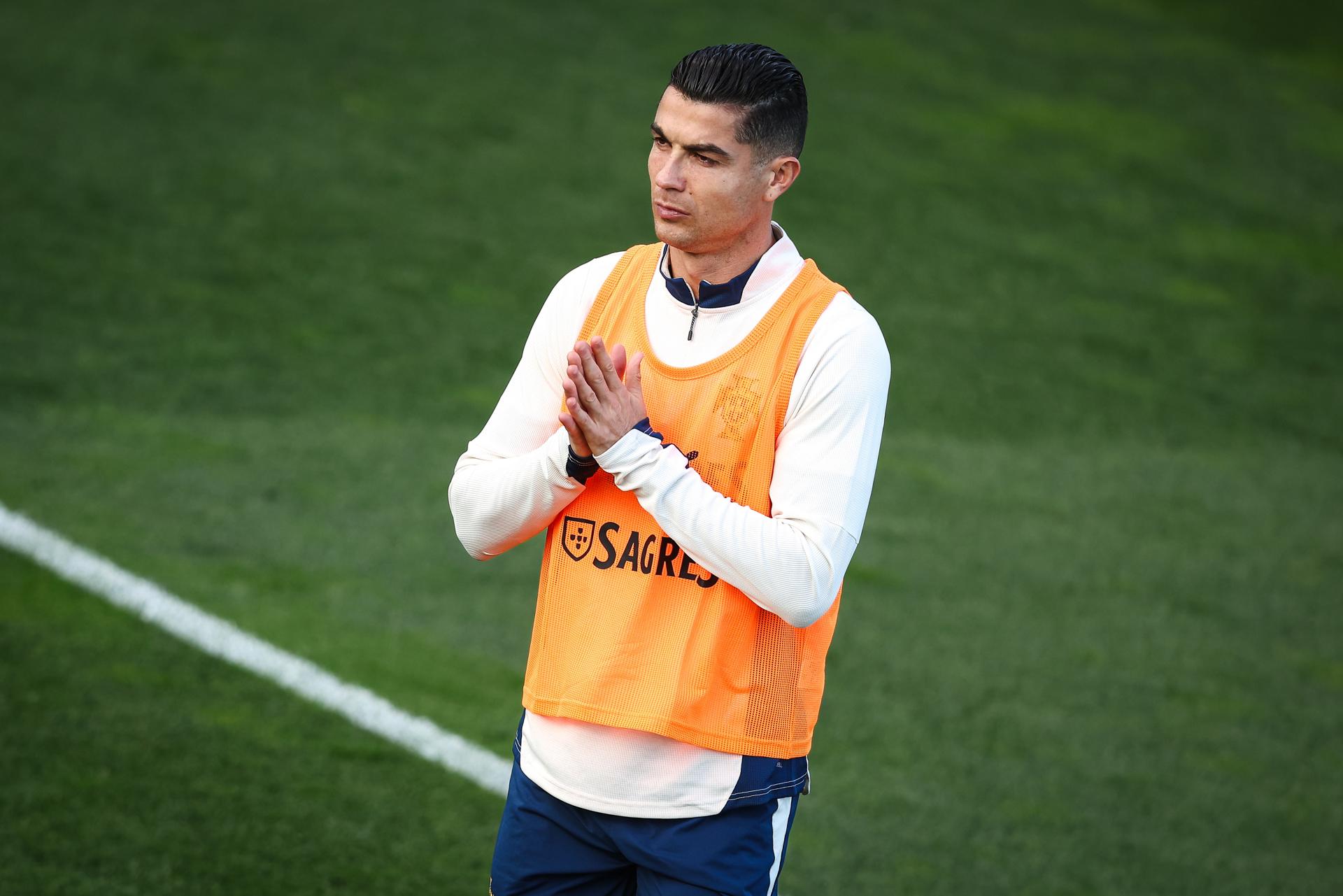 Fotografía de Rodrigo Antunes, en la que puede verse en una imagen de archivo del 18 de marzo de 2025 al futbolista portugués Cristiano Ronaldo. EFE