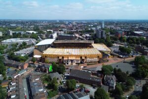 Vista desde un dron desde elf Molineux stadium antes del Wolverhampton Wanderers - Manchester City en Wolverhampton, Reino Unido. EFE/EPA/ADAM VAUGHAN