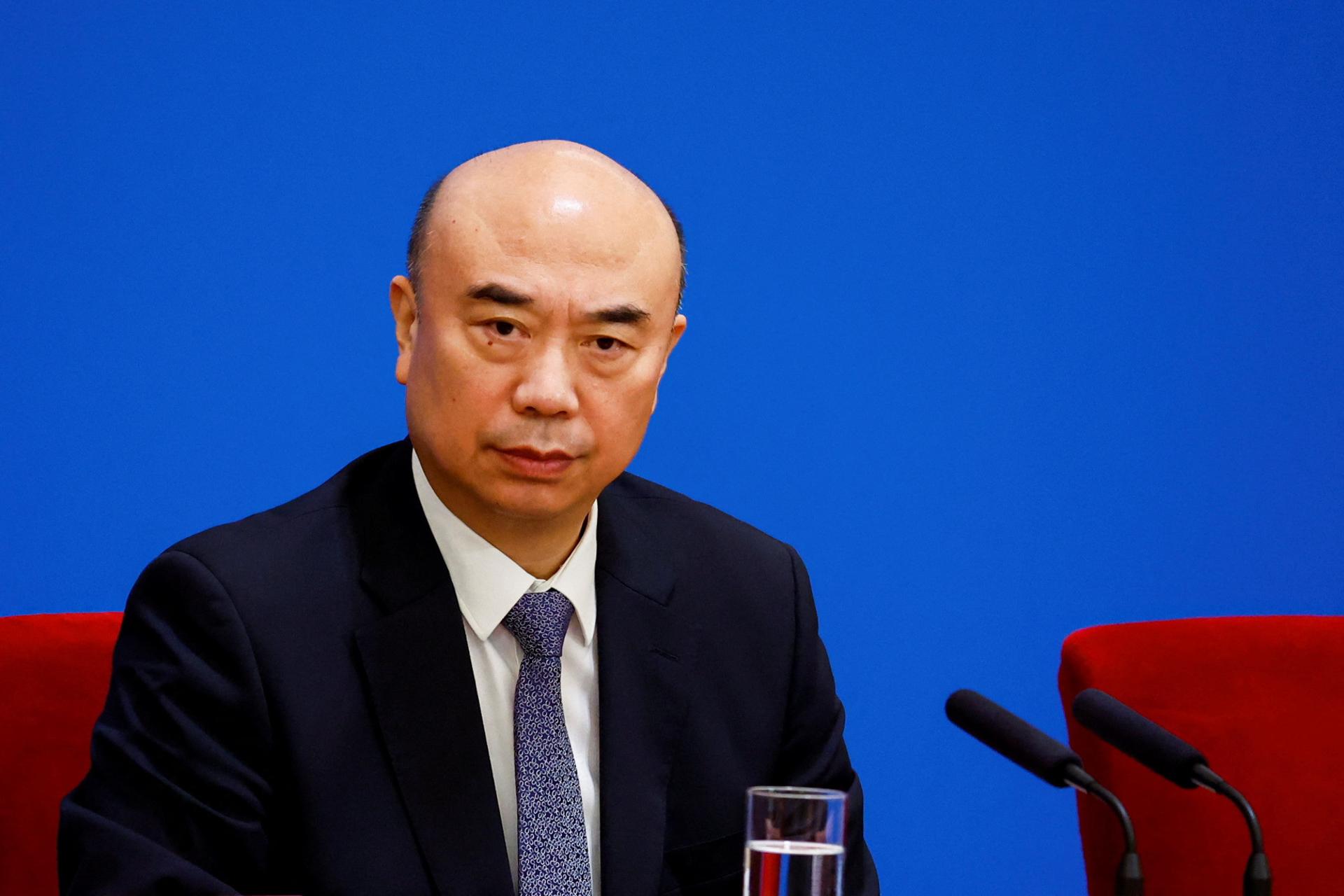 Fotografía de archivo de Liu Guozhong, uno de los viceprimeros ministros chinos, quien fue enviado la semana pasada por el Gobierno de Pekín a la ciudad de Foshan, para atender el brote de fibre chikunguña en la región china de Cantón. EFE/Florence Lo/Pool