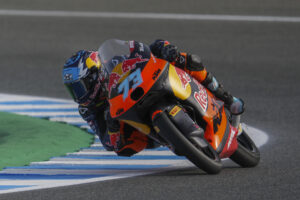 Foto de archivo del 25 de abril de 2025 del piloto argentino de Moto3 Valentin Perrone (Red Bull KTM Tech3). EFE/Román Ríos