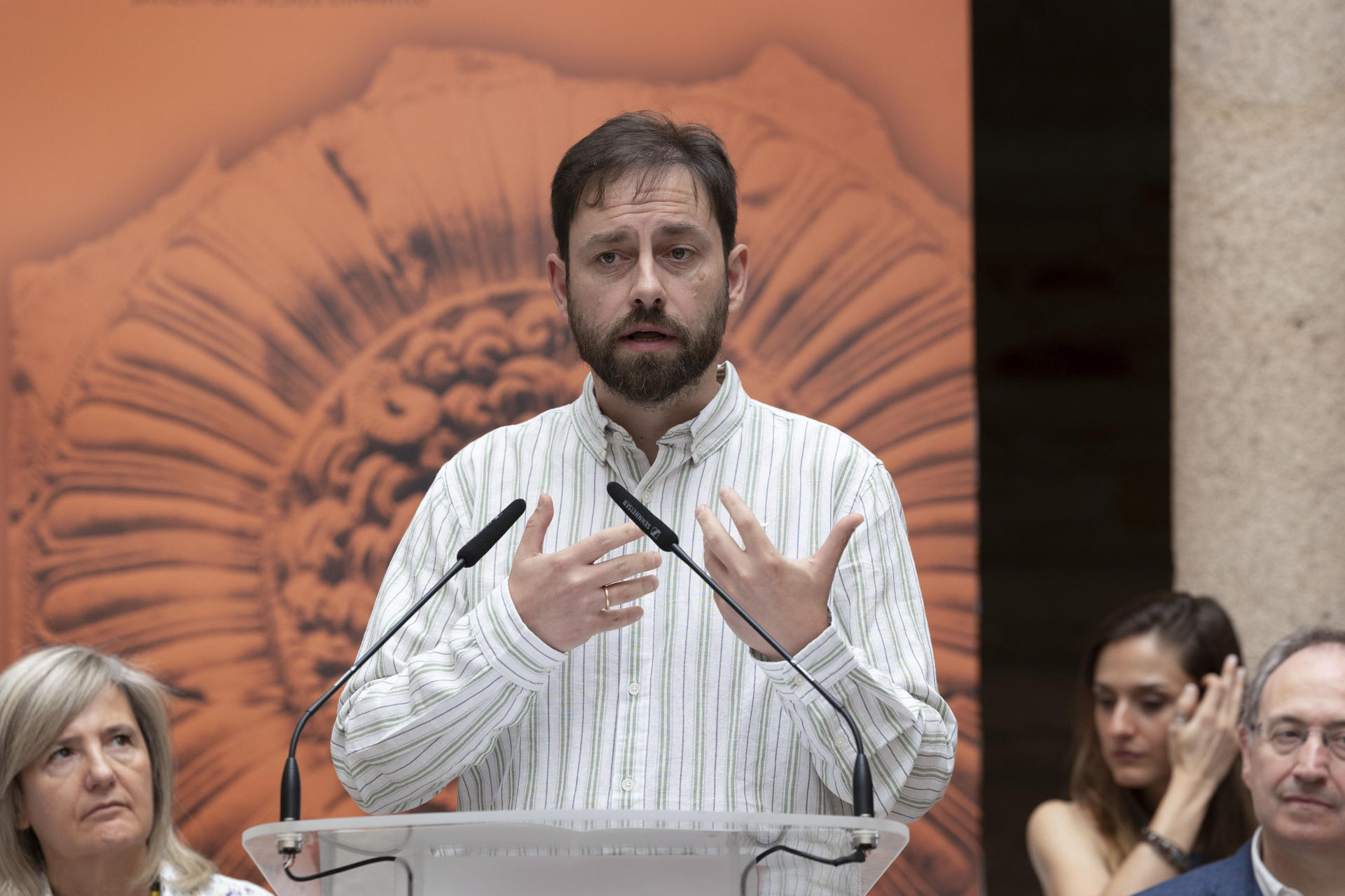 Antonio Castro Guijosa dirige la tragedia 'Jasón y las furias", basada en un texto nuevo de Nando López a partir de varios clásicos y que humaniza a los personajes, con la que se cierra el 71 Festival Internacional de Teatro Clásico de Mérida, un montaje de la compañía extremeña Teatro del Noctámbulo. EFE/ Jero Morales
