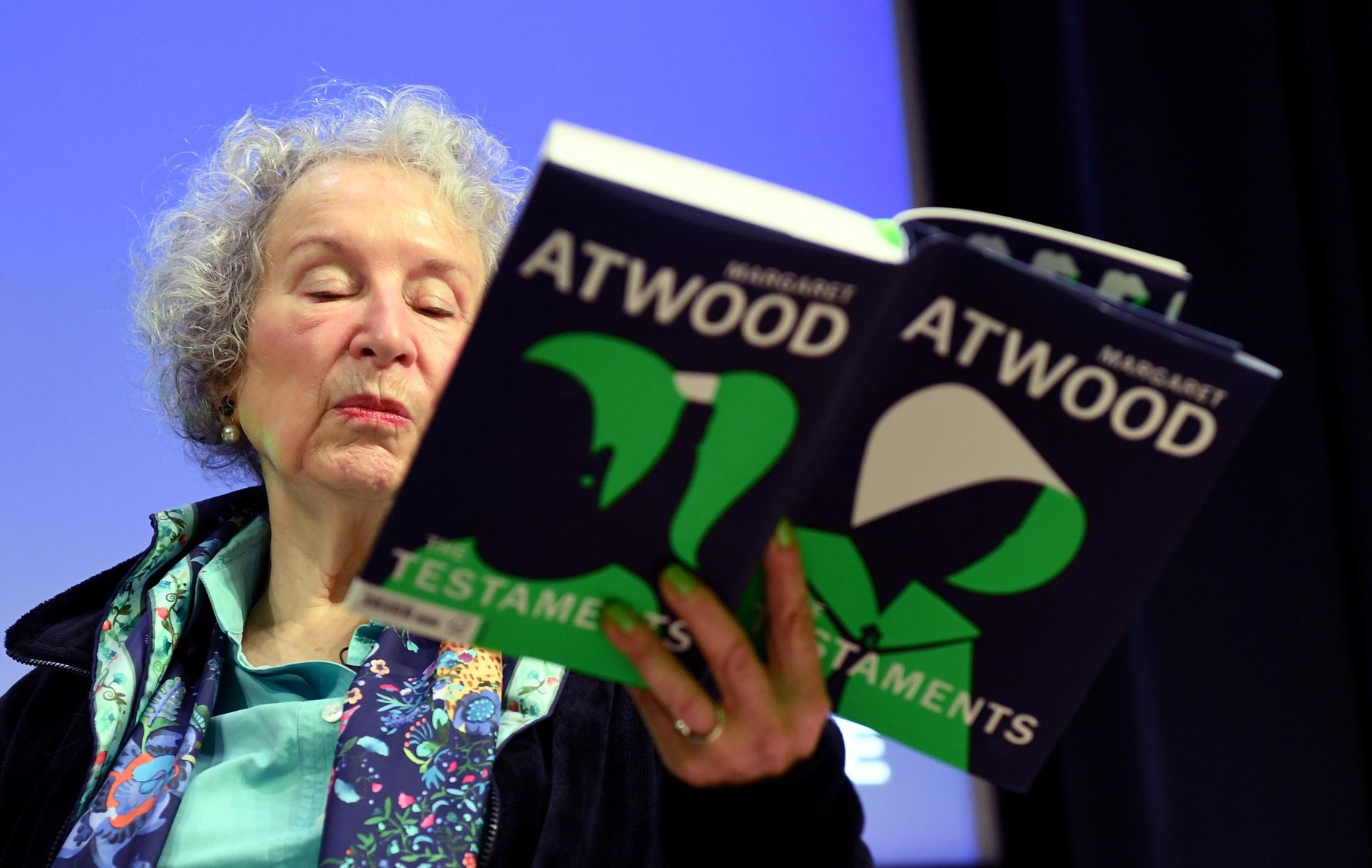 Imagen de archivo de la escritora canadiense Margaret Atwood. EFE/EPA/Facundo Arrizabalaga