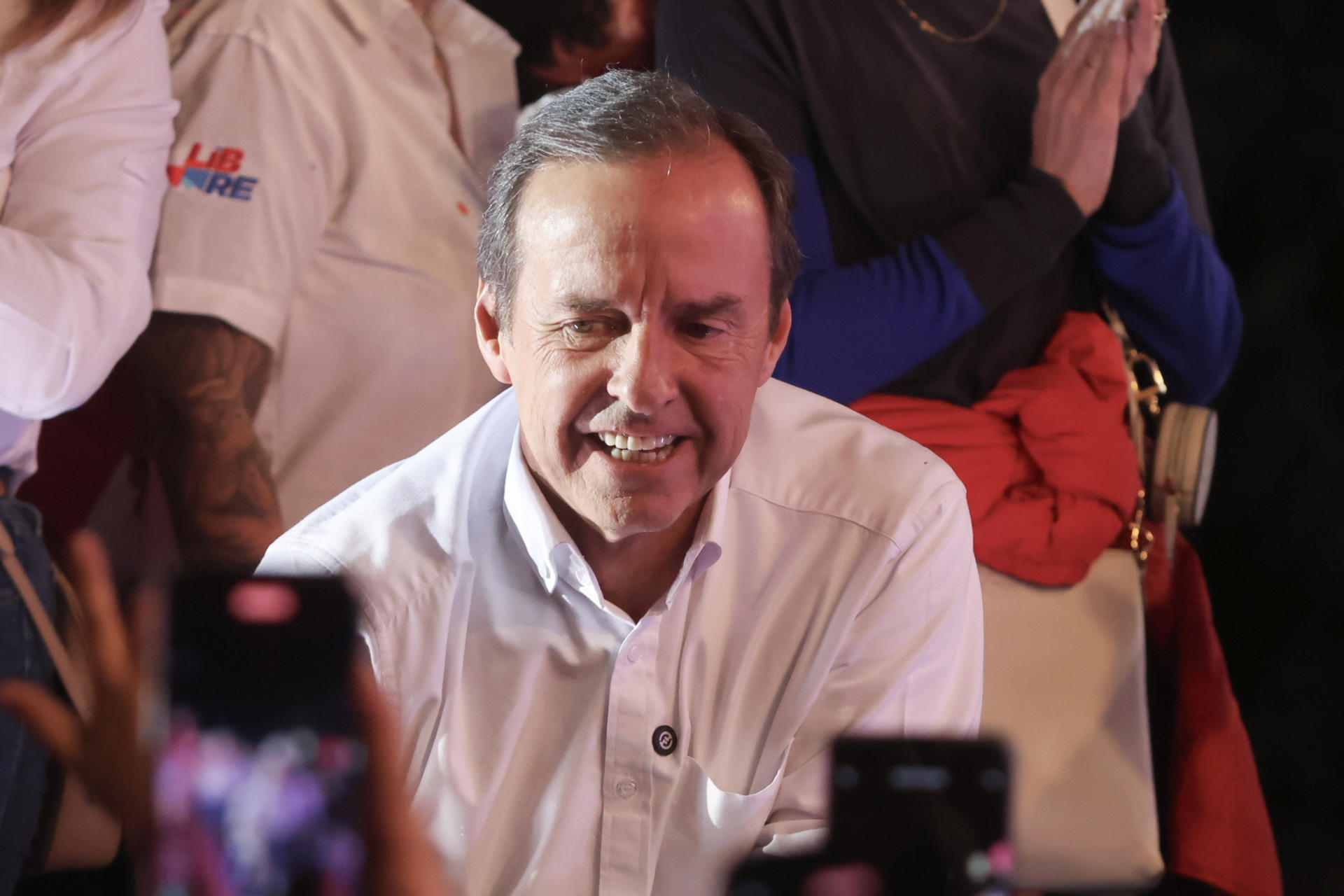 El candidato a la Presidencia de Bolivia por el partido Alianza Libre, Jorge 'Tuto' Quiroga, asiste al cierre de su campaña electoral este martes, en Santa Cruz (Bolivia). EFE/Juan Carlos Torrejón
