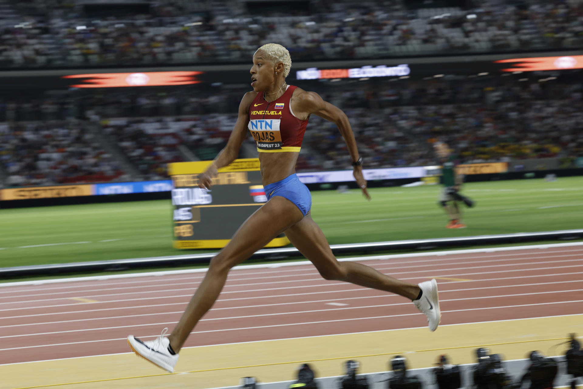 La atleta venezolana Yulimar Rojas, en una foto de archivo. EFE/Javier Etxezarreta
