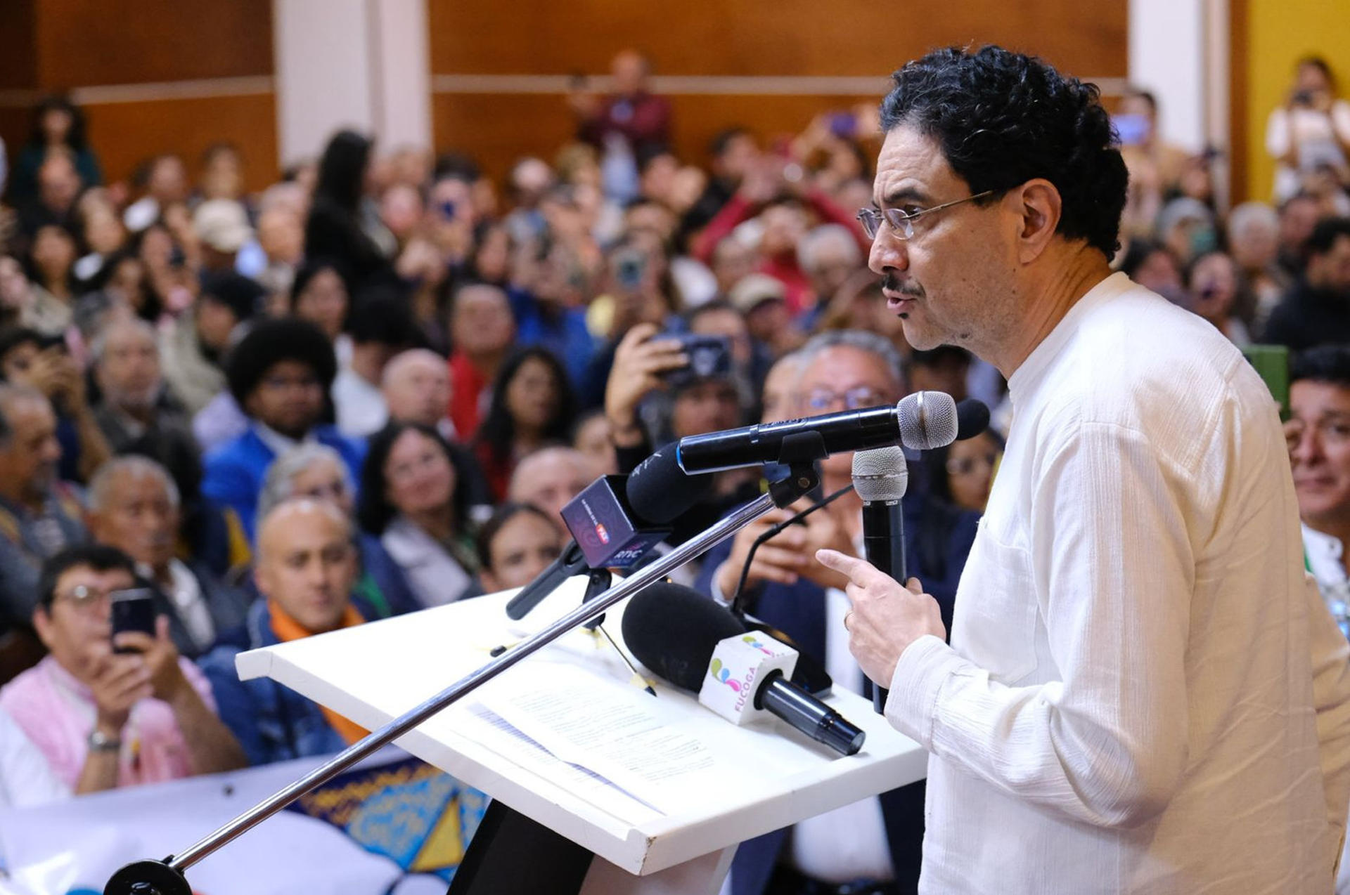 Fotografía del 22 de agosto de 2025 cedida por la prensa del senador Iván Cepeda del encuentro con seguidores, en Pasto (Colombia). EFE/ Prensa Iván Cepeda