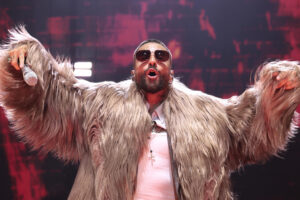 Fotografía del cantante colombiano Maluma. EFE/José Méndez