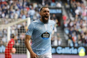 ¡El delantero del Celta de Vigo Borja Iglesias, celebra un gol, en una foto de archivo. EFE/ Lavandeira Jr