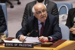 Fotografía de archivo del embajador de Palestina ante la ONU, Riyad Mansour. EFE/Justine Lane