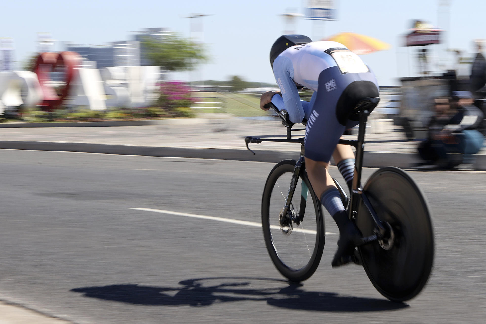 El argentino Mateo Kalejman fue despojado de la medalla de oro en la contrarreloj individual masculina del ciclismo en los II Juegos Panamericanos Junior ASU 2025. EFE/Rodrigo Sepúlveda