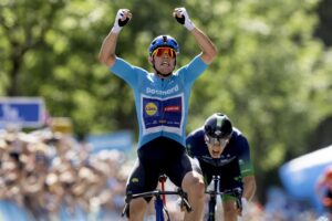 El danés Mads Pedersen (Lidl Trek) en la la última etapa de la Vuelta a Dinamarca, disputada entre Hobro y Silkeborg.EFE/EPA/BO AMSTRUP