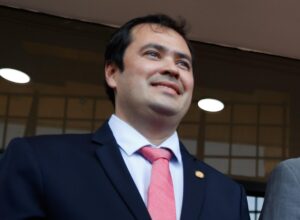 Fotografía de archivo de Rodrigo Gamarra, diputado paraguayo del gobernante Partido Colorado, durante un acto público, en Asunción (Paraguay). EFE/Juan Pablo Pino
