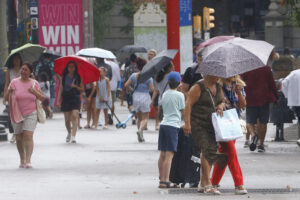 Lluvias en Barcelona este martes pasado. EFE/ Quique García