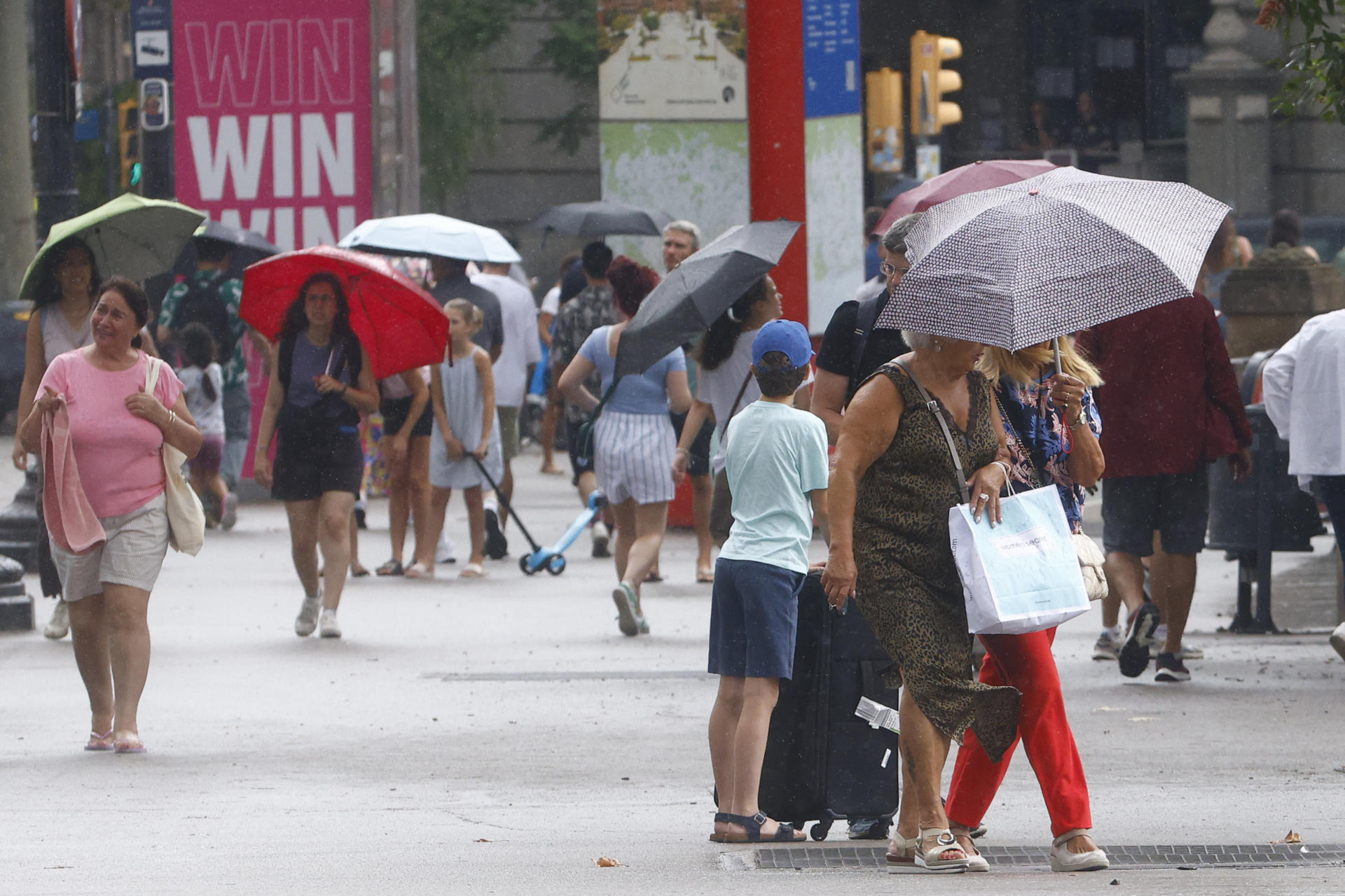 Lluvias en Barcelona este martes pasado. EFE/ Quique García