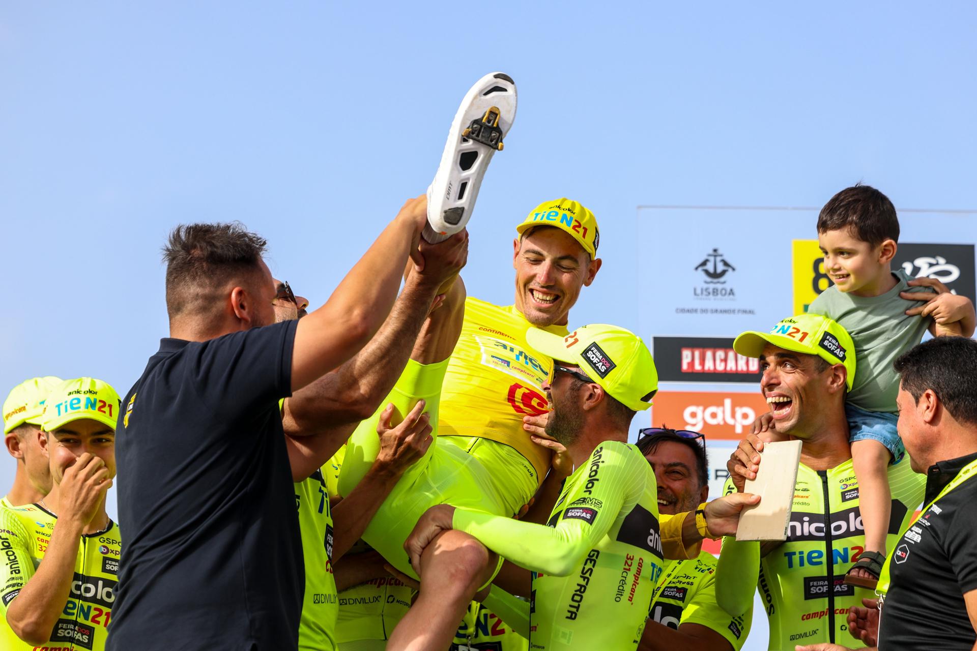 El ruso Artem Nych, en la la 86ª edición de la Vuelta a Portugal. EFE/EPA/TIAGO PETINGA