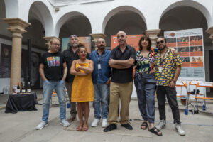 El 71 Festival Internacional de Teatro Clásico de Mérida presenta en rueda de prensa su próximo estreno, "Los hermanos", de Terencio, dirigida por Chiqui Carabante y protagonizada por Pepón Nieto, una comedia que trata sobre qué educación es mejor, una severa y rígida, u otra más liberal y abierta. EFE/Jero Morales
