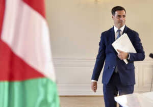 El lehendakari, Imanol Pradales, iniciará una ronda de reuniones con los partidos de Euskadi para compartir un análisis de la situación política, informar sobre las previsiones presupuestarias y tratar sobre el autogobierno, con el fin de "blindar la agenda vasca" frente a la "incertidumbre" de España y del mundo. EFE/Javi Colmenero