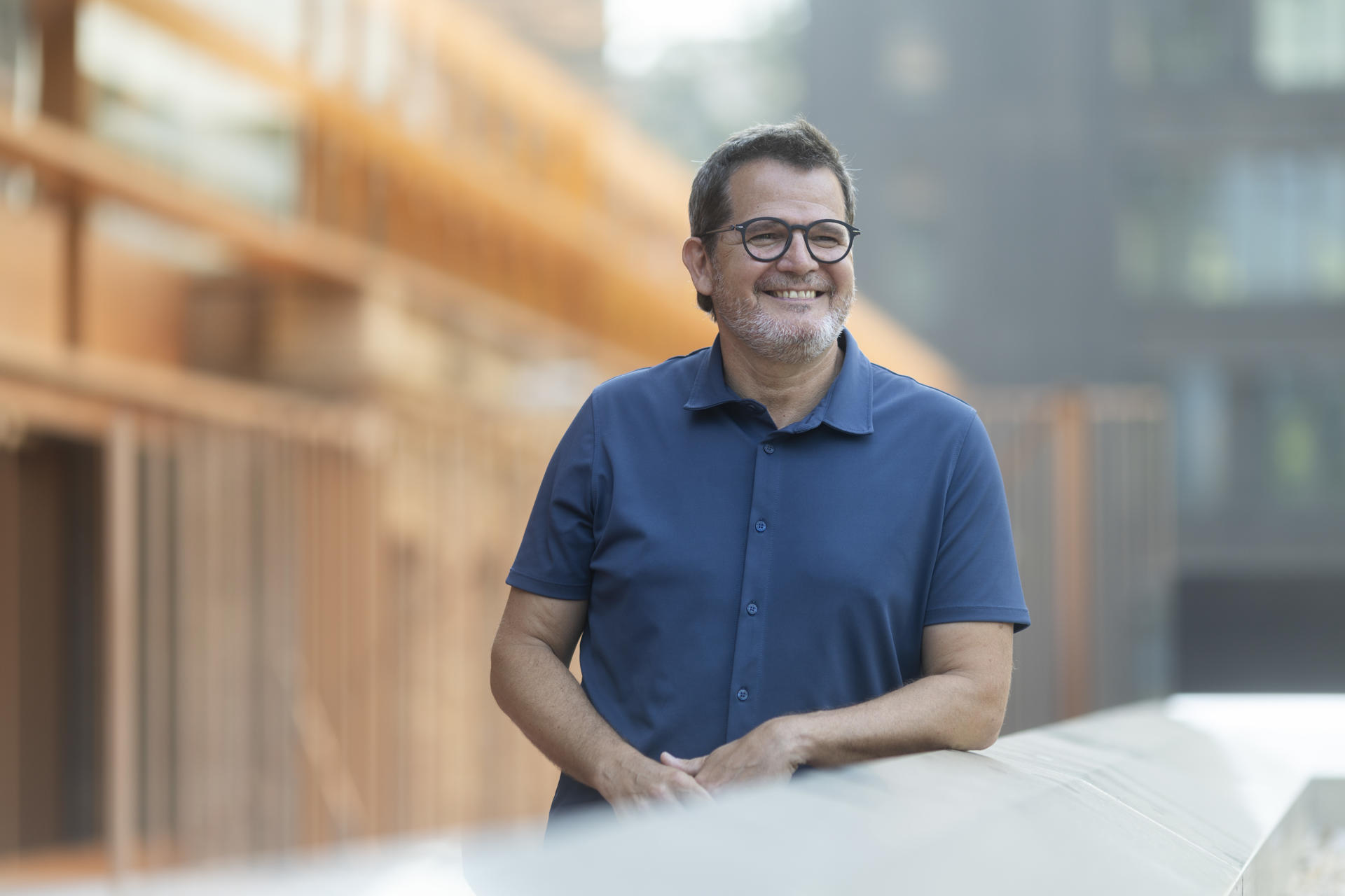 El vicesecretario general de Comunicación y portavoz de ERC, Isaac Albert, aborda en una entrevista con EFE las relaciones de su partido con Junts y explica cómo afrontan los republicanos la Diada del 11 de septiembre de este año. EFE/ Marta Pérez
