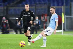 El jugador español del Gerard Deulofeu (i), del Udinese, durante un partido de la Serie A italiana ante el Lazio. EFE/EPA/FEDERICO PROIETTI/archivo