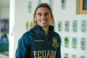 El seleccionador del equipo de fútbol de Ecuador Sebastián Beccacece asiste a una rueda de prensa en Guayaquil (Ecuador).EFE/José Jácome