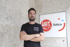 La Brigada de Refuerzo en Incendios Forestales de Laza (BRIF Laza), en Ourense, es la única de este tipo con base en Galicia y está luchando contra los "megaincendios" que arrasan esa provincia gallega, como los define uno de sus miembros, Cristóbal Medeiros . EFE/Xurxo Martínez