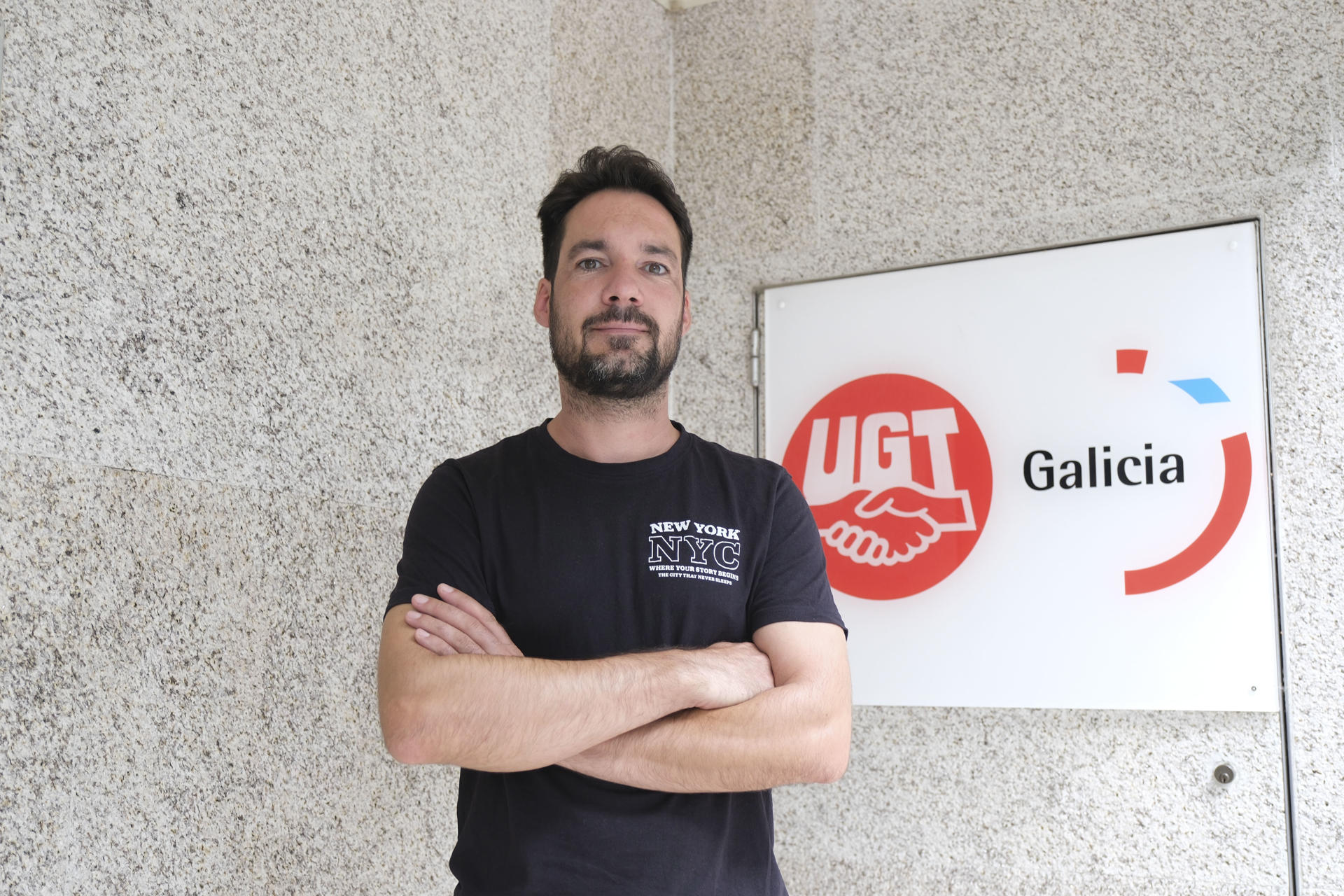 La Brigada de Refuerzo en Incendios Forestales de Laza (BRIF Laza), en Ourense, es la única de este tipo con base en Galicia y está luchando contra los "megaincendios" que arrasan esa provincia gallega, como los define uno de sus miembros, Cristóbal Medeiros . EFE/Xurxo Martínez