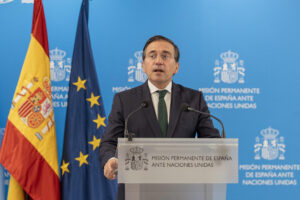 El ministro de Asuntos Exteriores, Unión Europea y Cooperación, José Manuel Albares, habla el pasado mes de julio en rueda de prensa, en Nueva York (EE.UU.) EFE/Ángel Colmenares