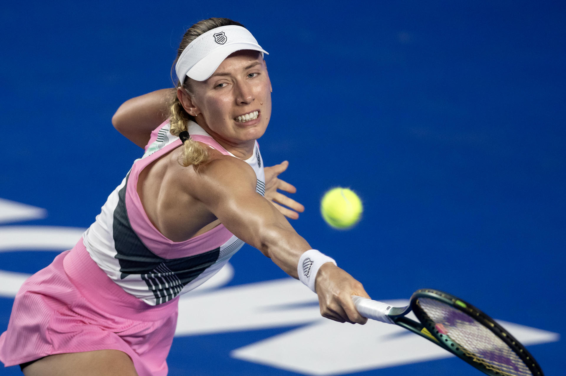 La rusa Ekaterina Alexandrova perdió este sábado la final del de Monterrey con su compatriota Diana Shnaider. EFE/Miguel Sierra