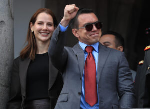 Foto de archivo del presidente de Ecuador, Daniel Noboa, y su esposa Lavinia Valbonesi. EFE/ José Jácome