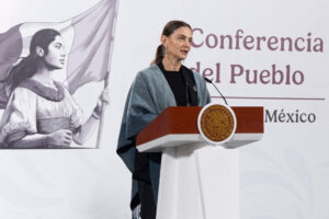 Fotografía cedida por la Presidencia de México de la subsecretaria de Desarrollo Cultural Marina Núñez, hablando durante una rueda de prensa este viernes, en el Palacio Nacional de la Ciudad de México (México). EFE/ Presidencia de México/ SOLO USO EDITORIAL/NO VENTAS/SOLO DISPONIBLE PARA ILUSTRAR LA NOTICIA QUE ACOMPAÑA(CRÉDITO OBLIGATORIO)