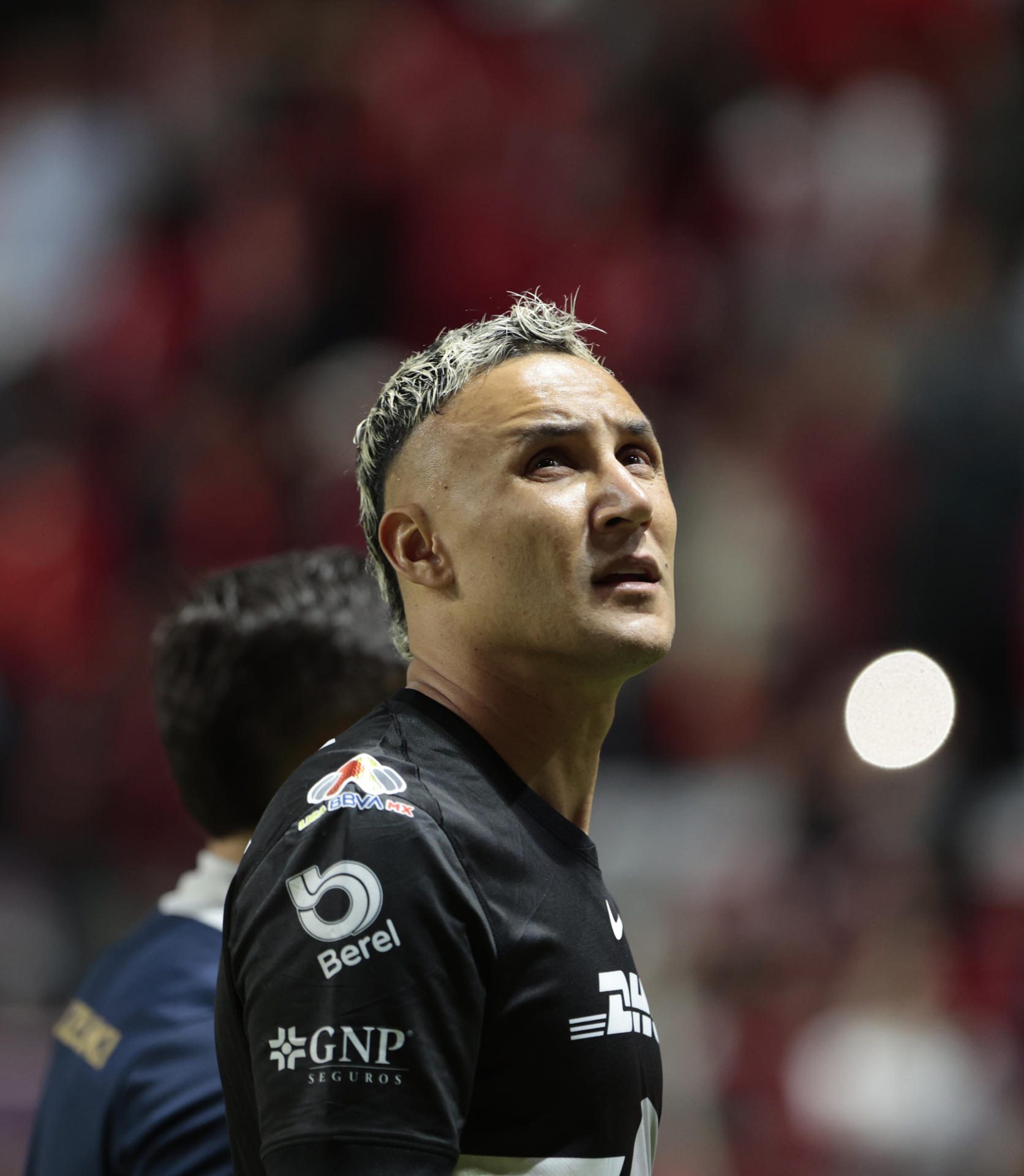 El protero costarricense Keylor Navas, del Pumas, reacciona al finalizar un partido del Torneo Apertura 2025 de la Liga MX ante el Toluca. EFE/ Felipe Gutiérrez
