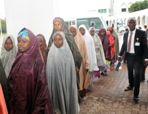 Foto archivo. Las niñas del colegio Dapchi, liberadas tras el secuestro del grupo yihadista Boko Haram. EFE/ Str