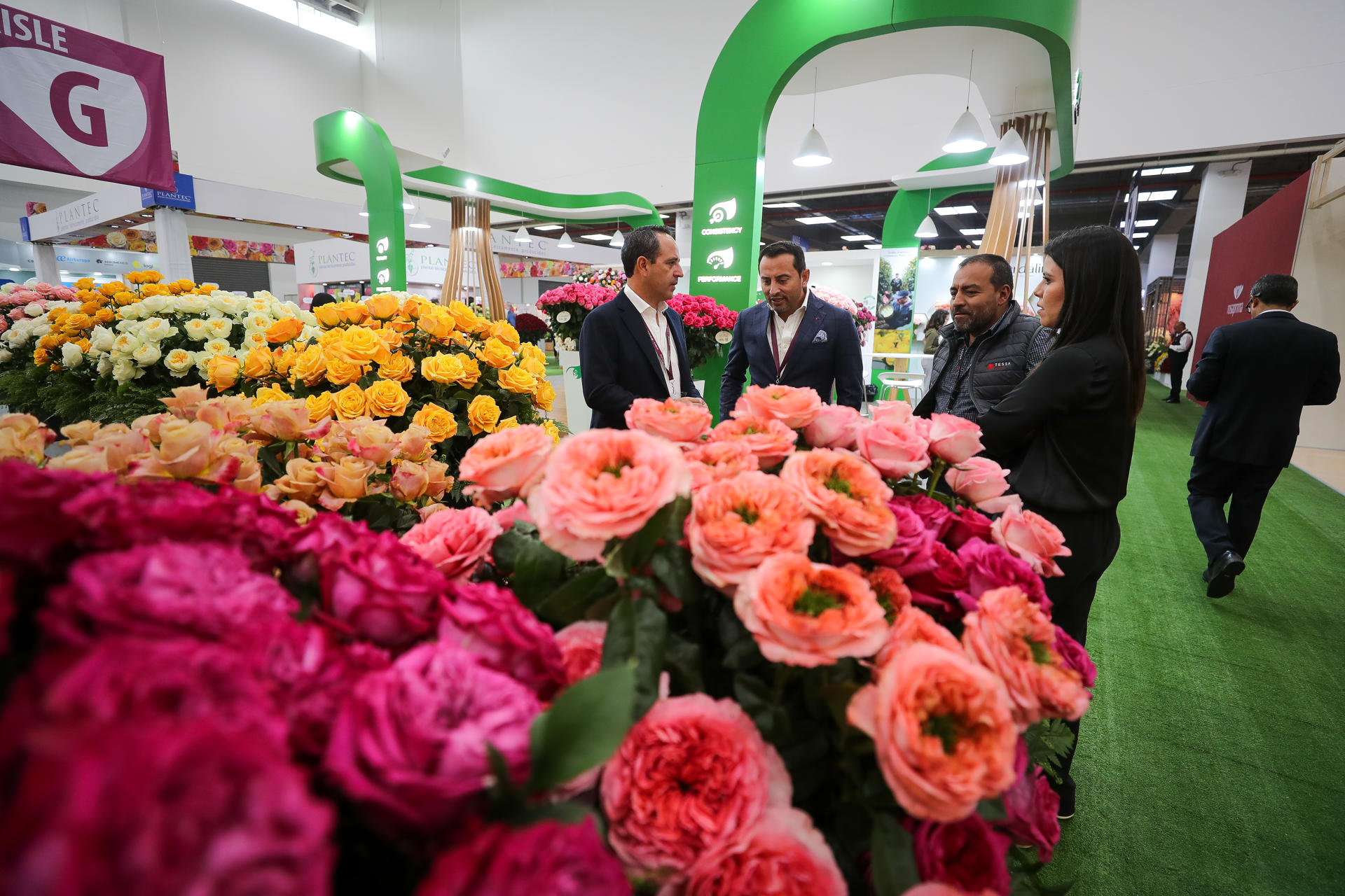 Fotografía de archivo de Expo Flor Ecuador, muestra de uno de los productos no petroleros más destacados de las exportaciones ecuatorianas en 2025. EFE/José Jácome