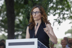 La ministra de Sanidad, Mónica García, en una imagen de archivo.EFE/ J.P.Gandul