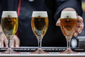 Vista de unas cervezas durante el X campeonato Nacional de Tiraje de Cerveza, en la segunda jornada de la 37 edición de la feria Salón Gourmets durante la jornada inaugural en Madrid.EFE/Sergio Pérez