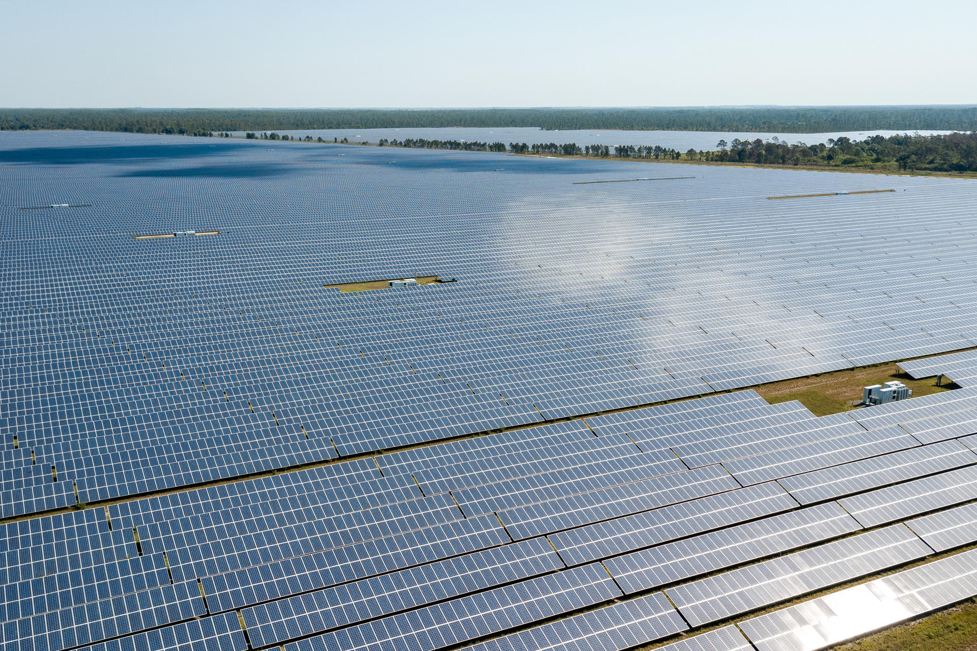 Fotografía cedida por Babcock Ranch donde se observa el parque de paneles fotovoltaicos en Babcock Ranch, en Florida (Estados Unidos). EFE/ Babcock Ranch
