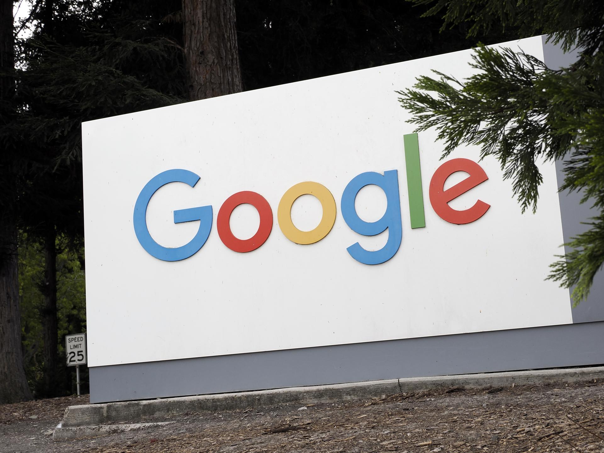 Fotografía de archivo de una sede de Google. EFE/John G. Mabanglo
