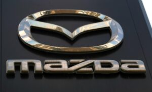Imagen del logo de Mazda. EFE/EPA/MAXIM SHIPENKOV