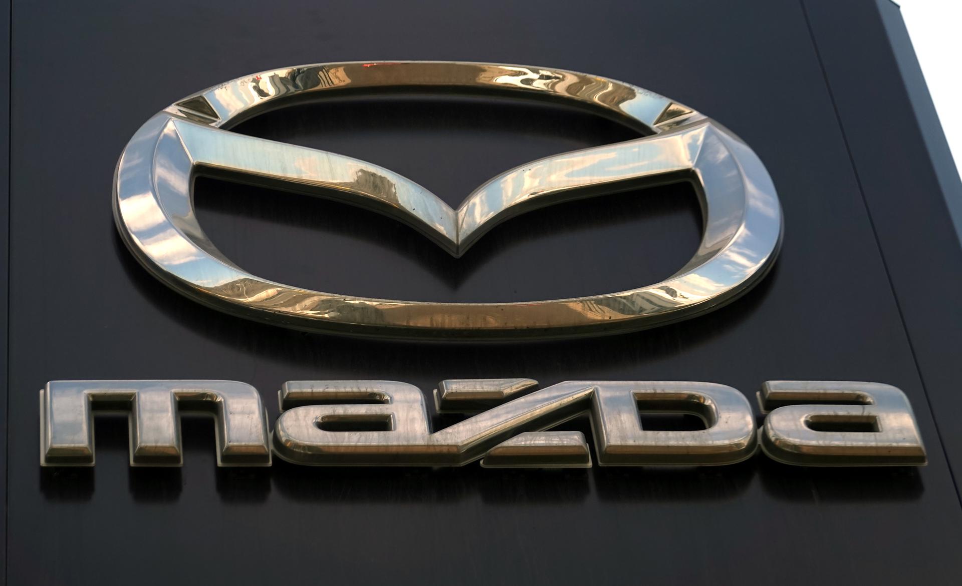 Imagen del logo de Mazda. EFE/EPA/MAXIM SHIPENKOV