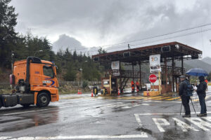 Fotografía de archivo que muestra el acceso a la mina El Teniente este viernes, en Rancagua (Chile). EFE/ Jorge Bustamante