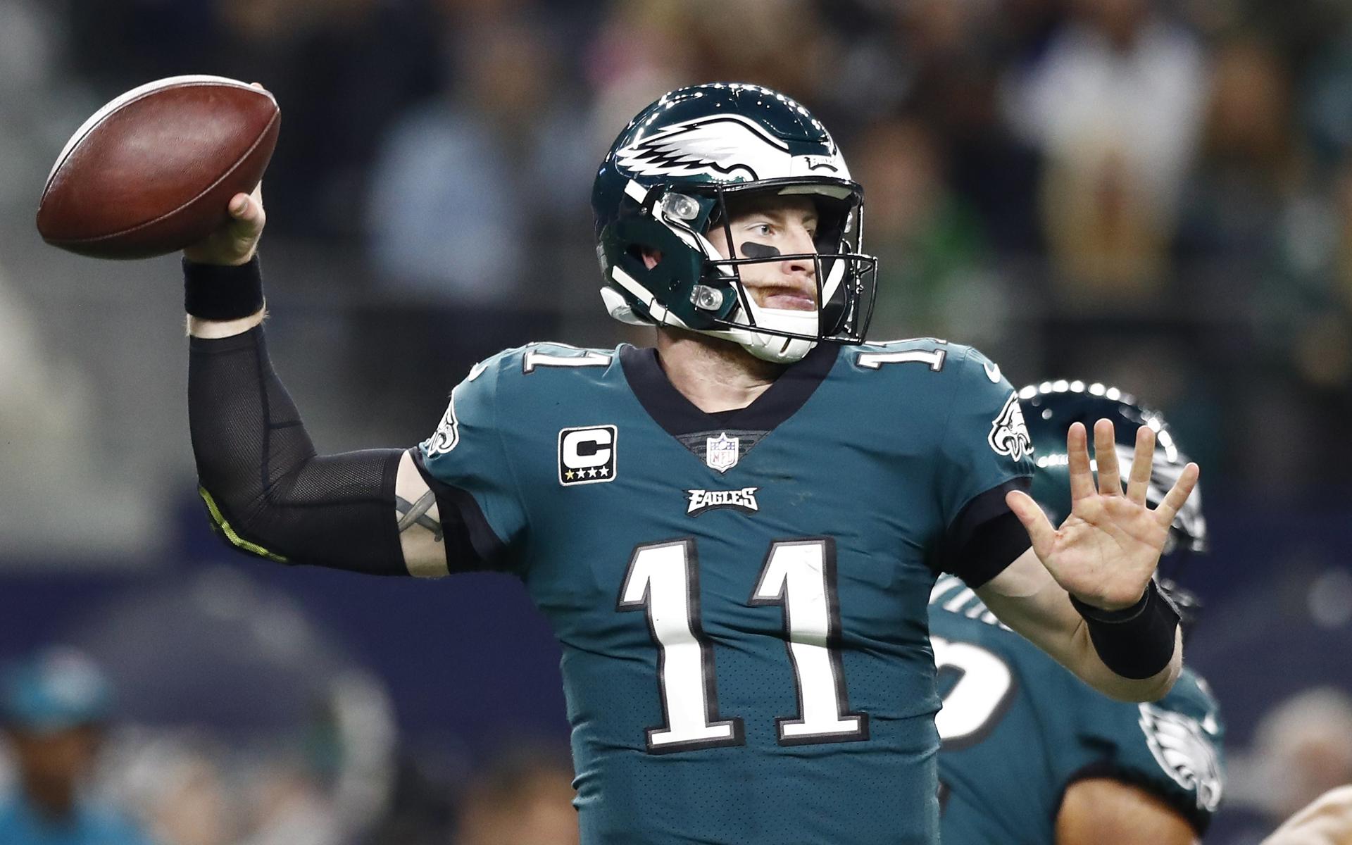 Imagen de archivo del veterano Carson Wentz.  EFE/EPA/LARRY W. SMITH