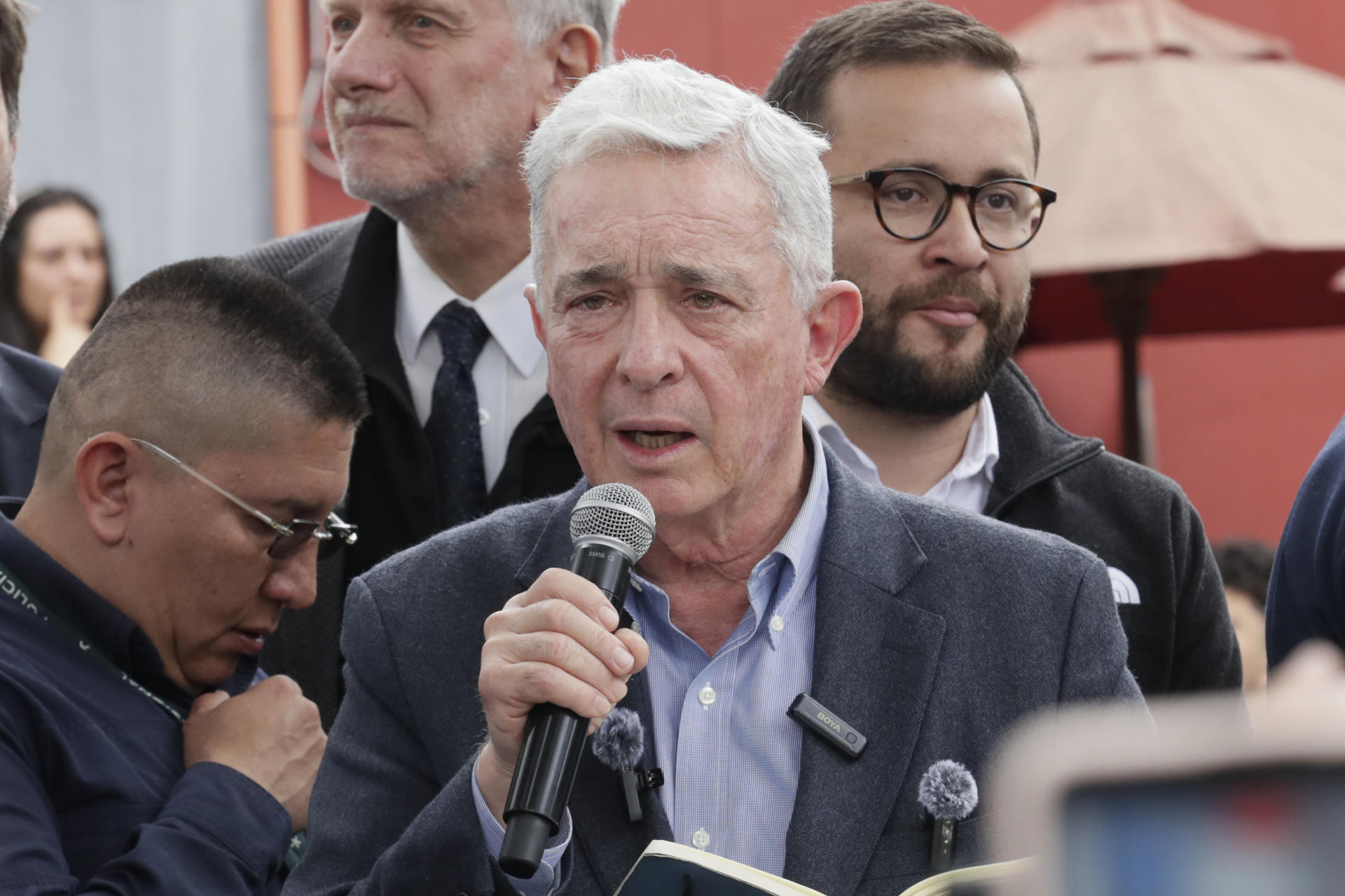 Foto de archivo del expresidente de Colombia Álvaro Uribe. EFE/ Carlos Ortega