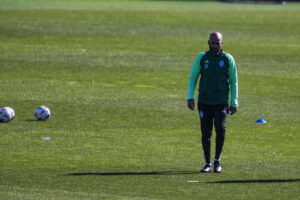 Fotografía de Salvador Sas, en la que puede verse en una imagen de archivo del 13 de marzo de 2024 al entrenador del Real Club Celta de Vigo, Claudio Giraldez. EFE